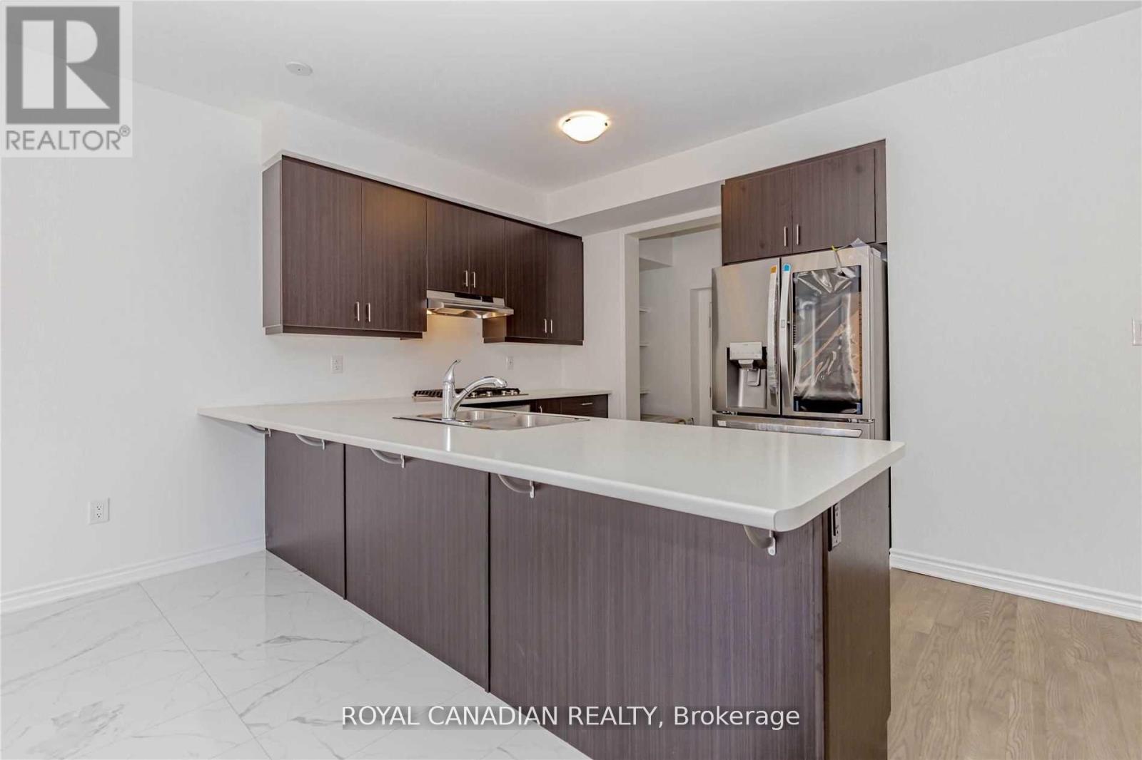 Photo 20 of 1355 Lobelia Crescent, Milton ON