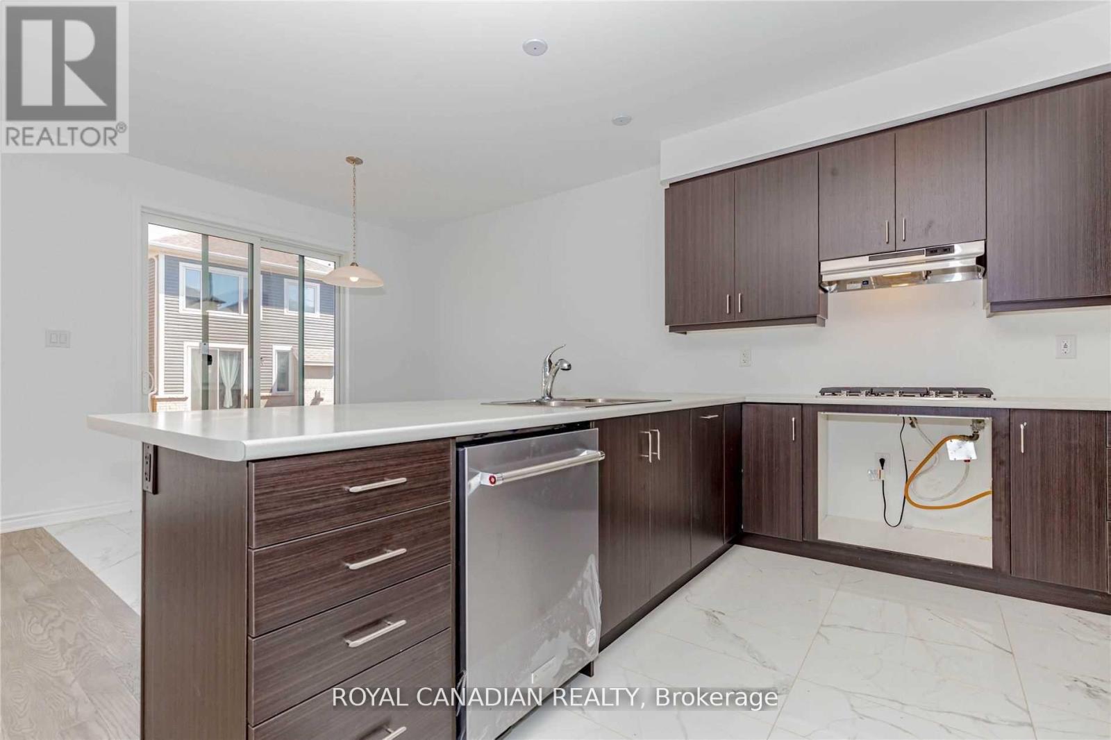 Photo 22 of 1355 Lobelia Crescent, Milton ON
