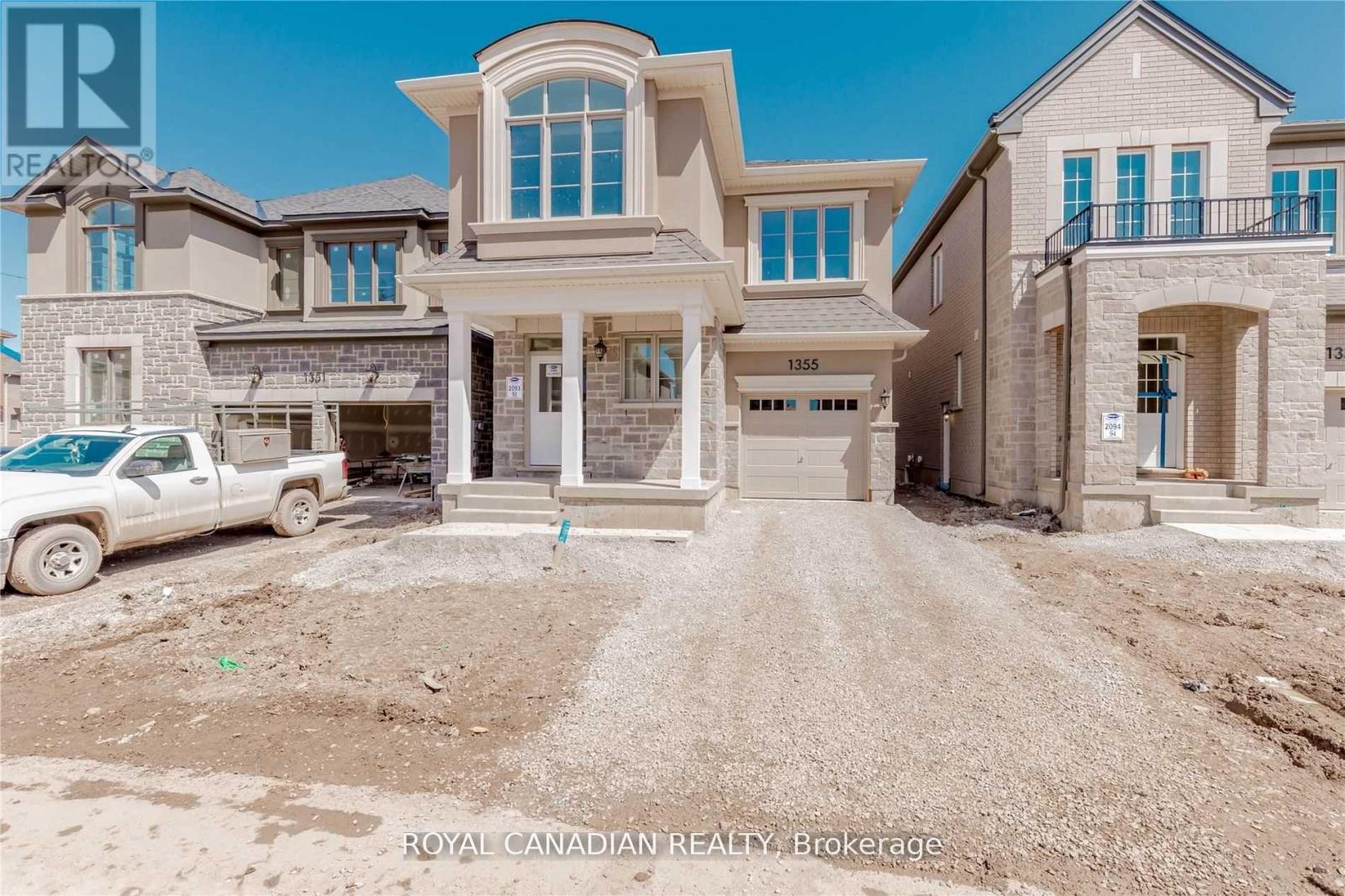 Photo 3 of 1355 Lobelia Crescent, Milton ON