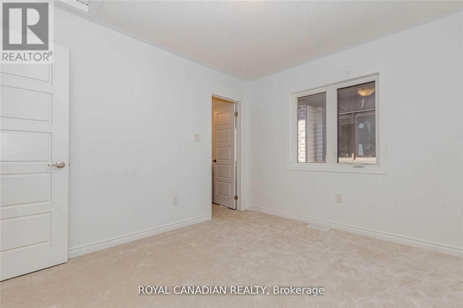 Photo 38 of 1355 Lobelia Crescent, Milton ON