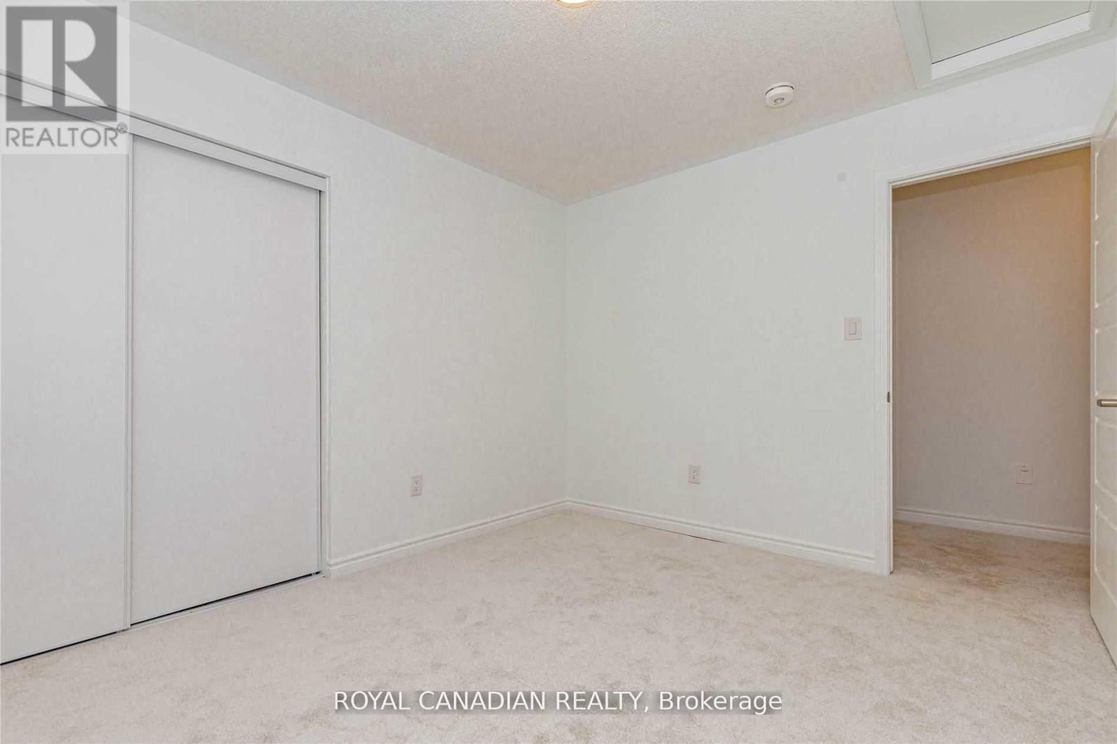Photo 40 of 1355 Lobelia Crescent, Milton ON