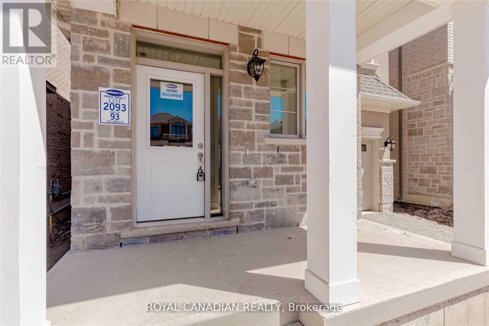 Photo 5 of 1355 Lobelia Crescent, Milton ON