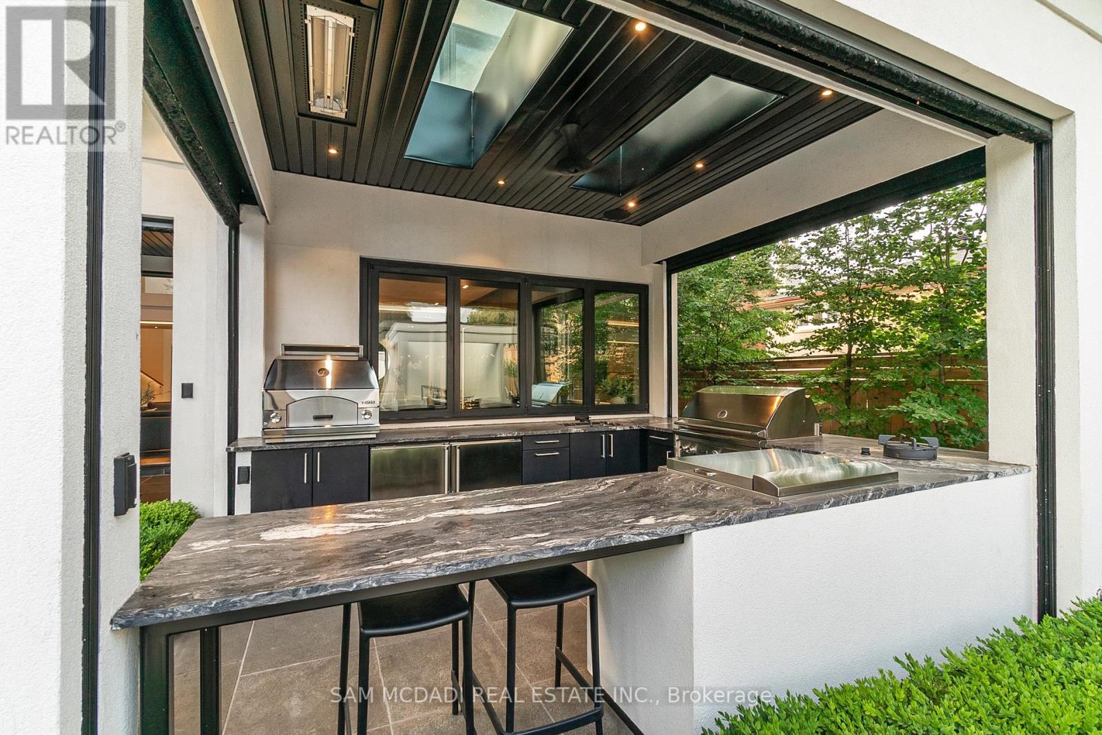 Photo 31 of 2488 Lakeshore Road E, Oakville ON