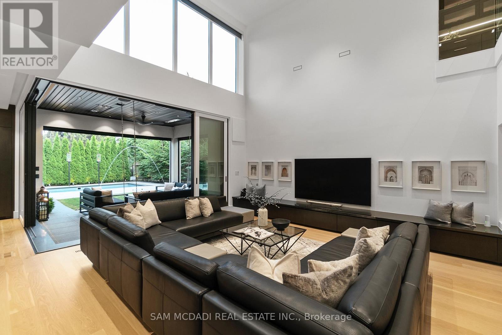 Photo 21 of 2488 Lakeshore Road E, Oakville ON