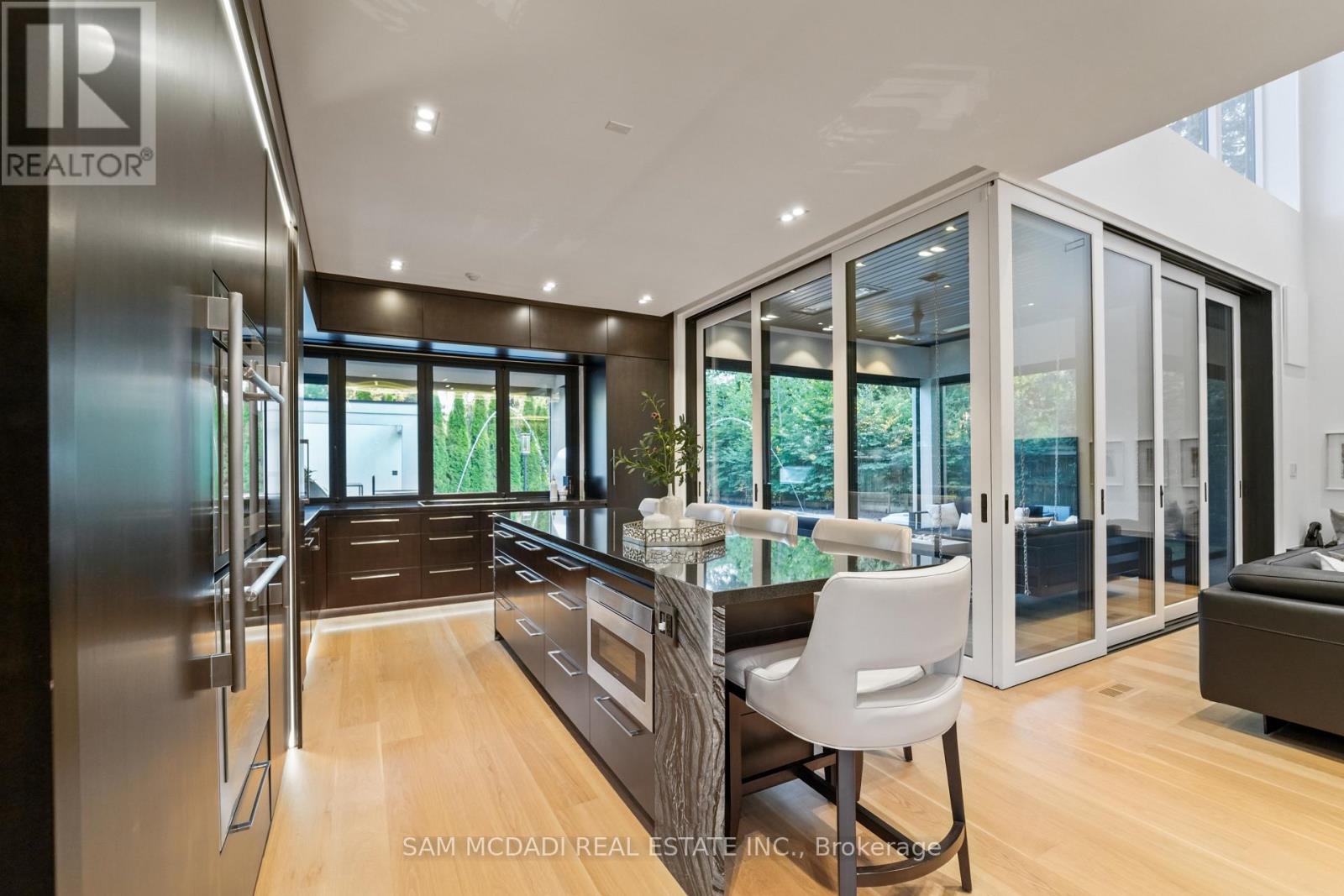 Photo 32 of 2488 Lakeshore Road E, Oakville ON