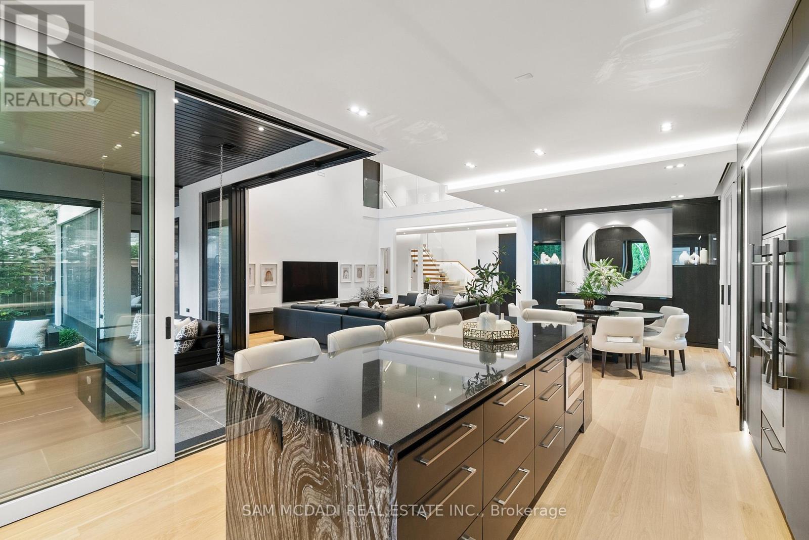 Photo 24 of 2488 Lakeshore Road E, Oakville ON