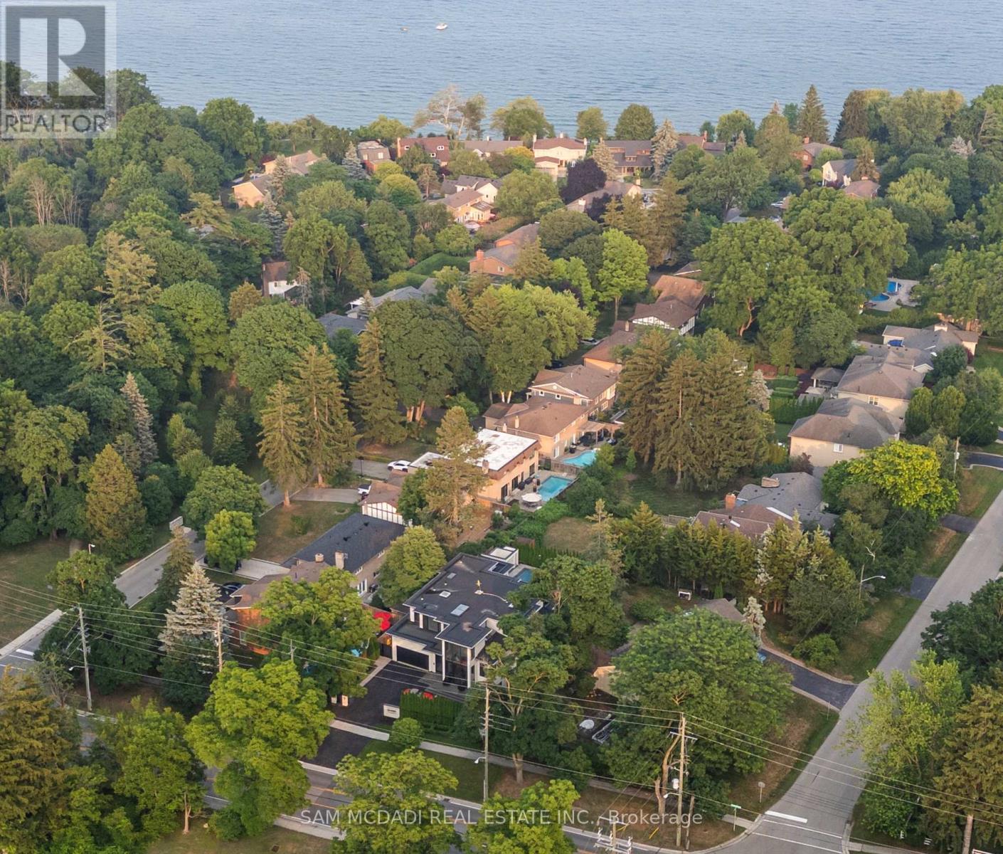 Photo 27 of 2488 Lakeshore Road E, Oakville ON