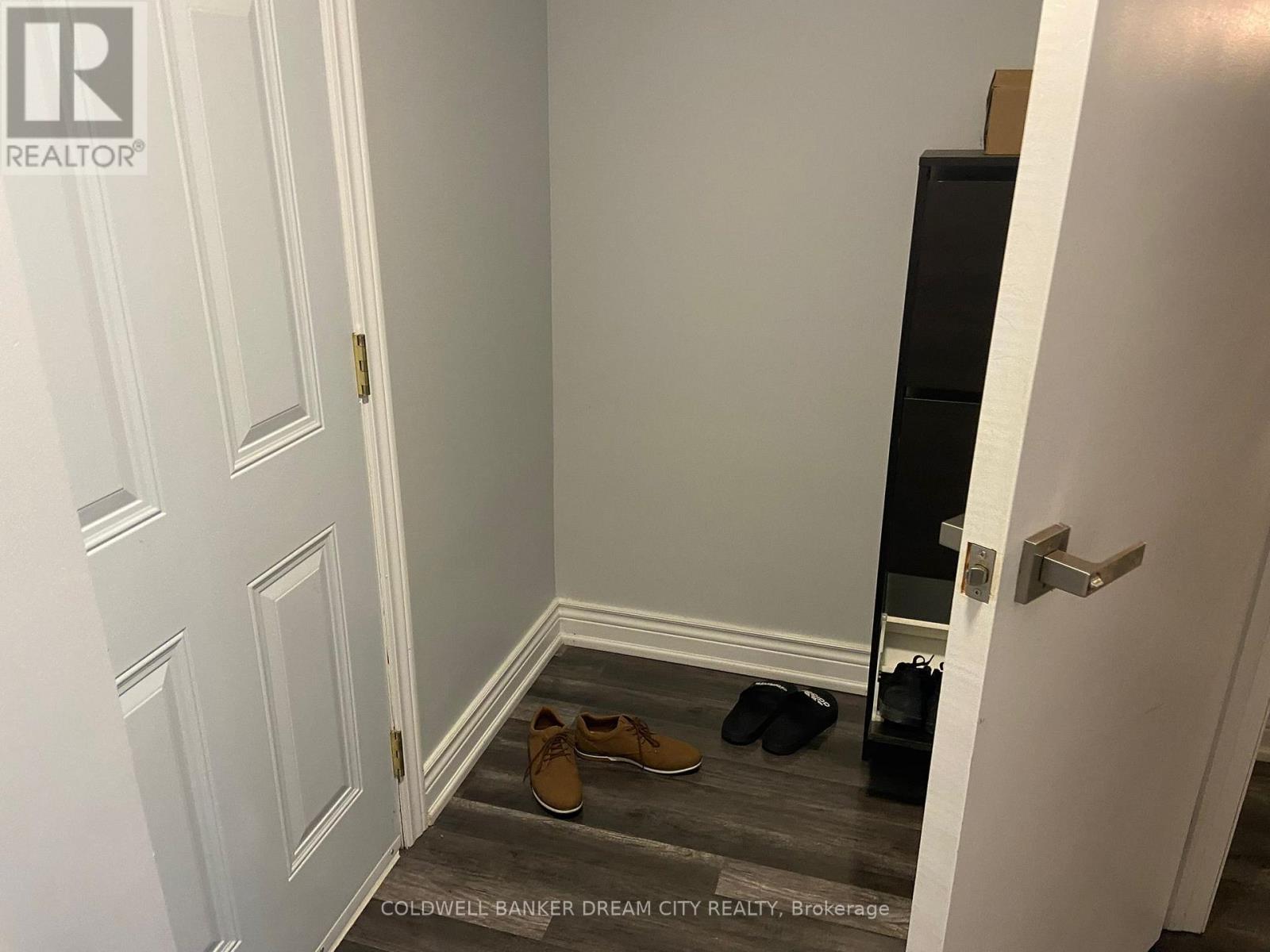 Photo 16 of 46 Chalkfarm Basement Crescent, Brampton ON