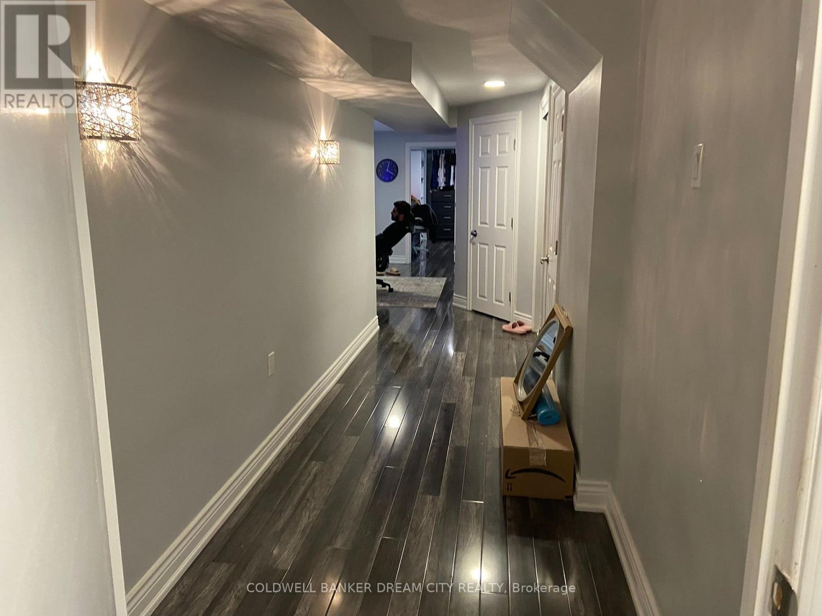Photo 12 of 46 Chalkfarm Basement Crescent, Brampton ON