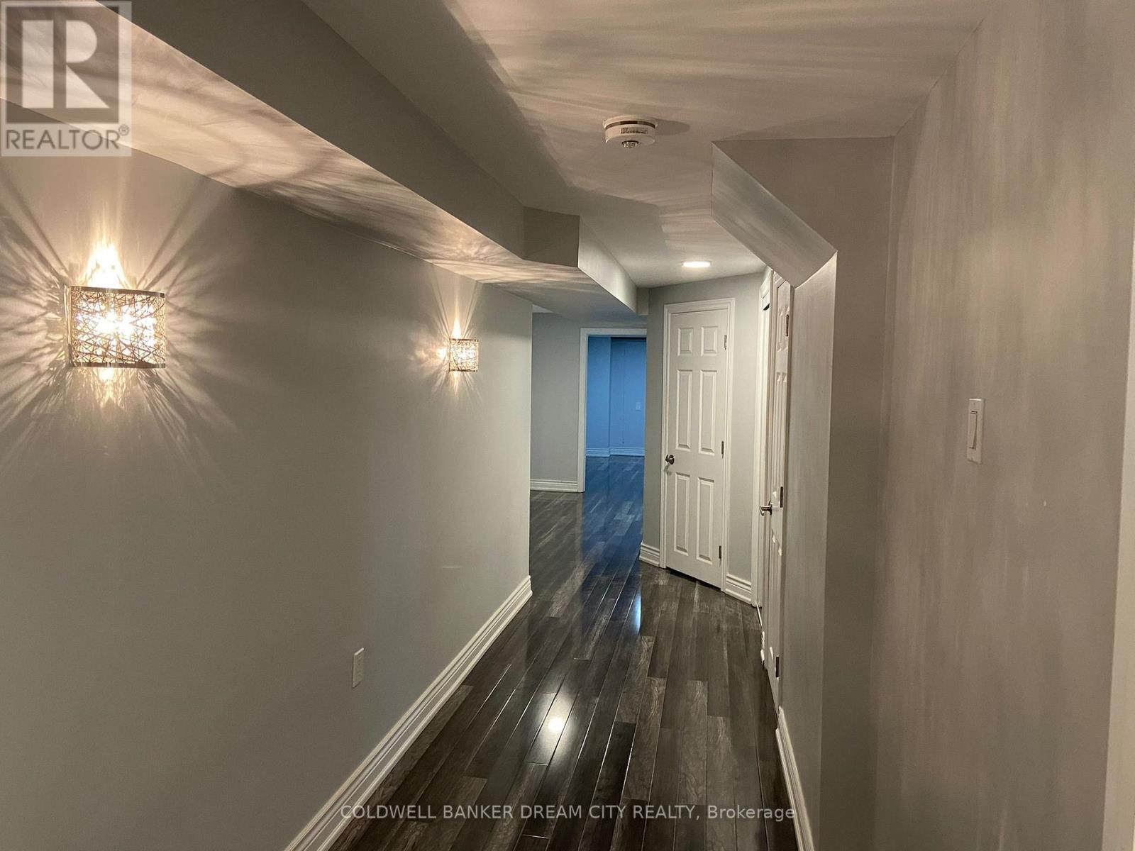 Photo 14 of 46 Chalkfarm Basement Crescent, Brampton ON