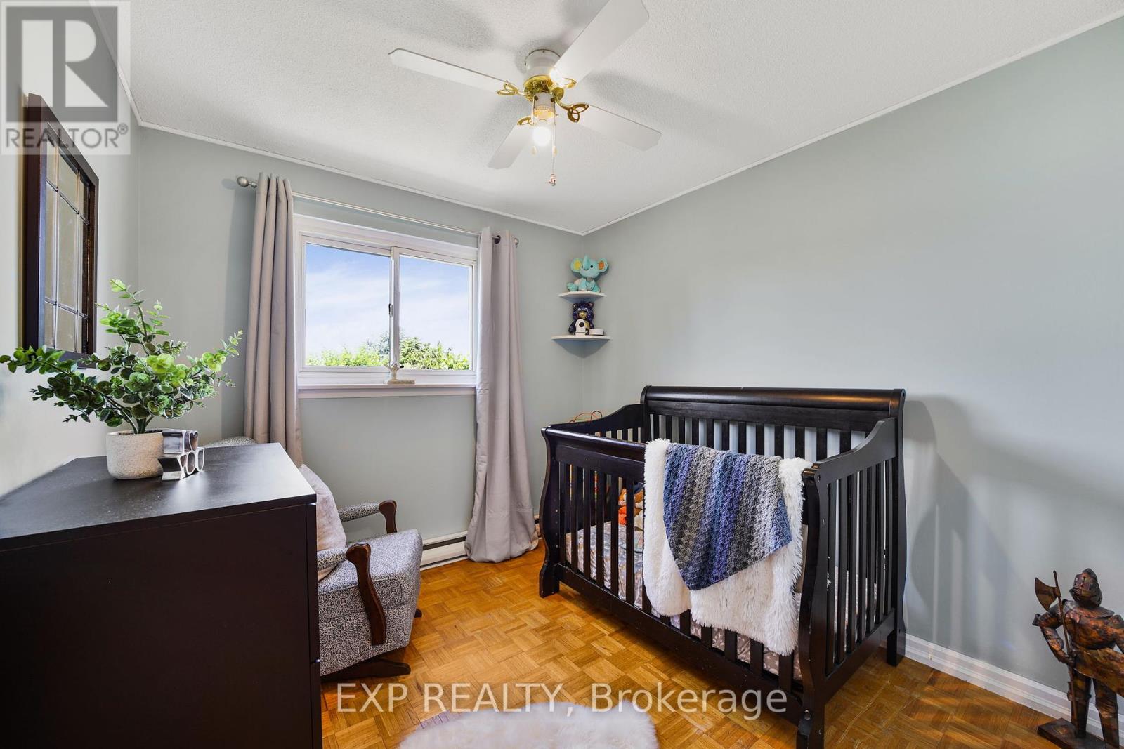 Photo 35 of 136 Darras Court, Brampton ON