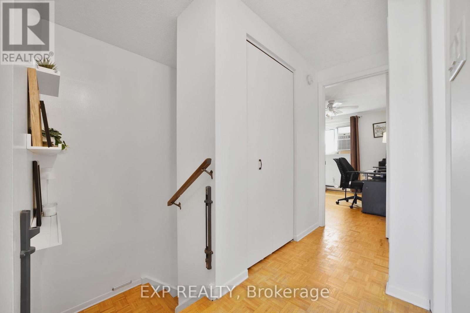 Photo 9 of 136 Darras Court, Brampton ON