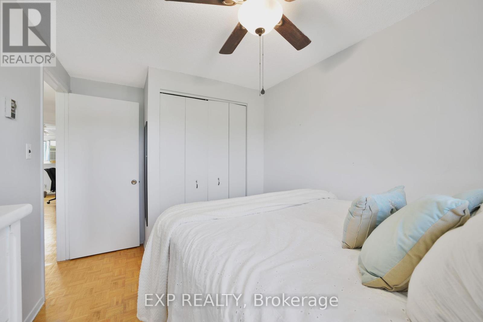 Photo 32 of 136 Darras Court, Brampton ON
