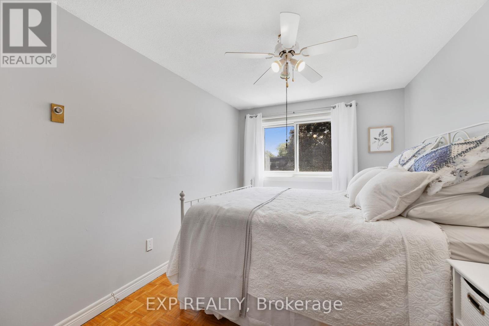Photo 28 of 136 Darras Court, Brampton ON