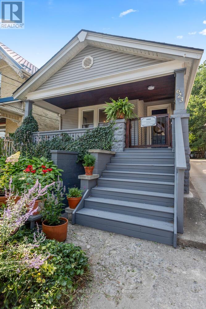 Photo 4 of 623 Dufferin Avenue, London East ON