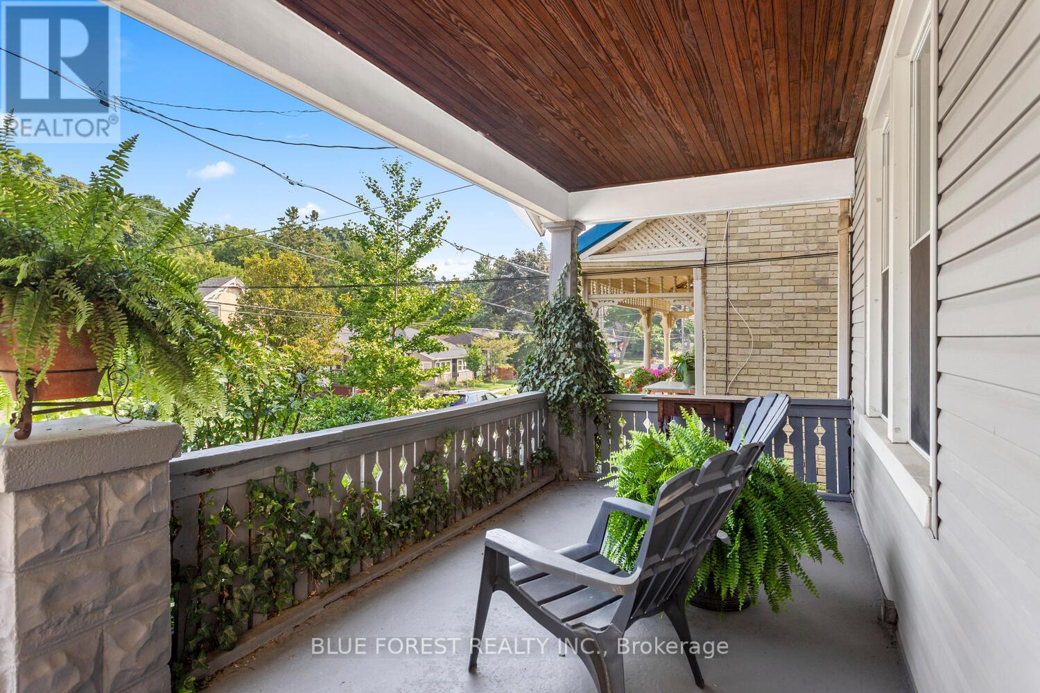 Photo 6 of 623 Dufferin Avenue, London East ON