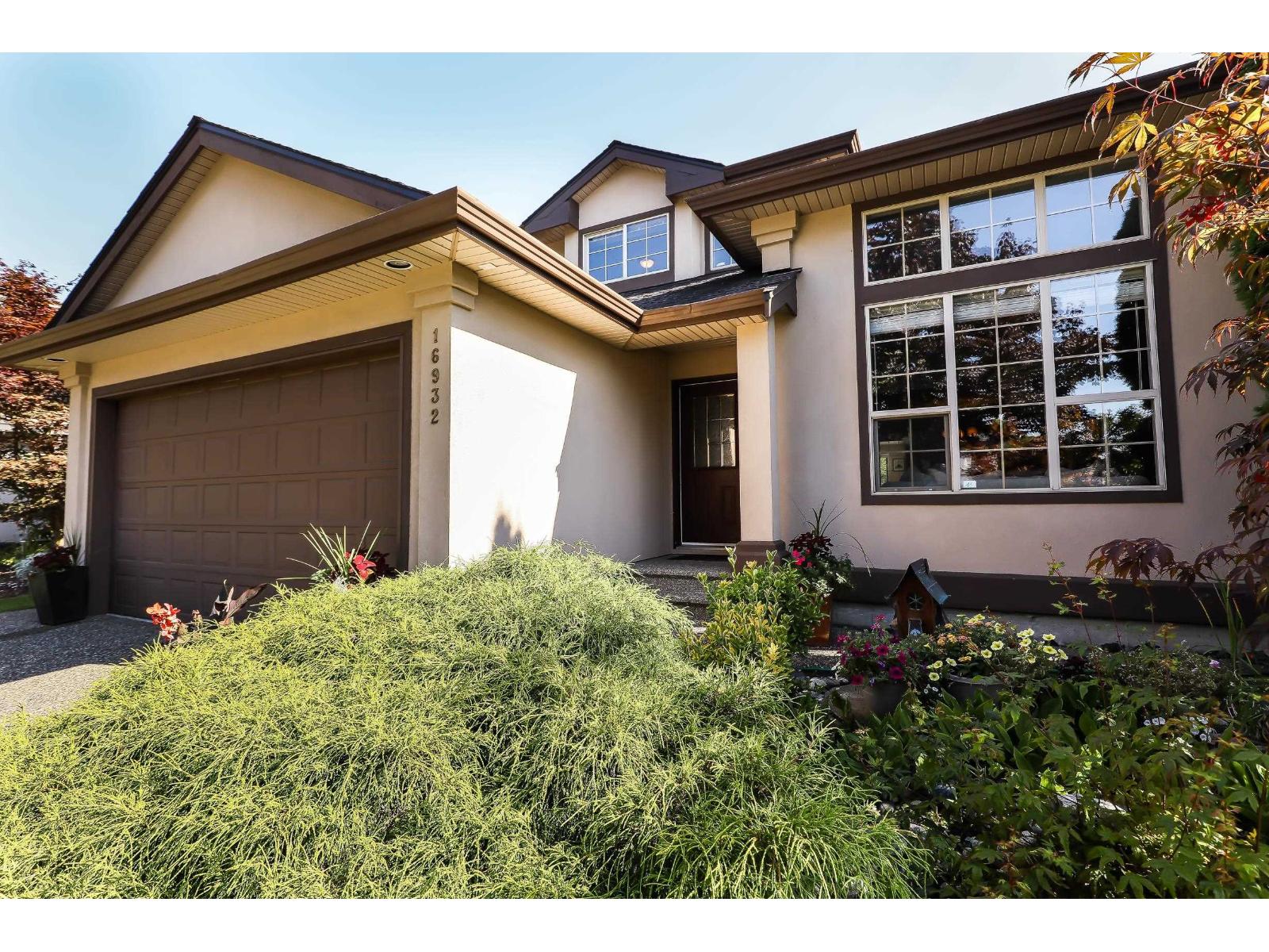 Photo 2 of 16932 60 A Avenue, Surrey BC