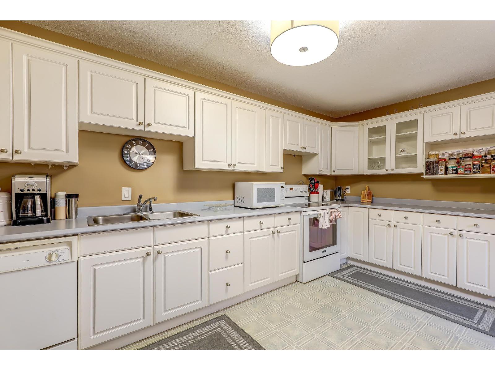 Photo 34 of 16932 60 A Avenue, Surrey BC