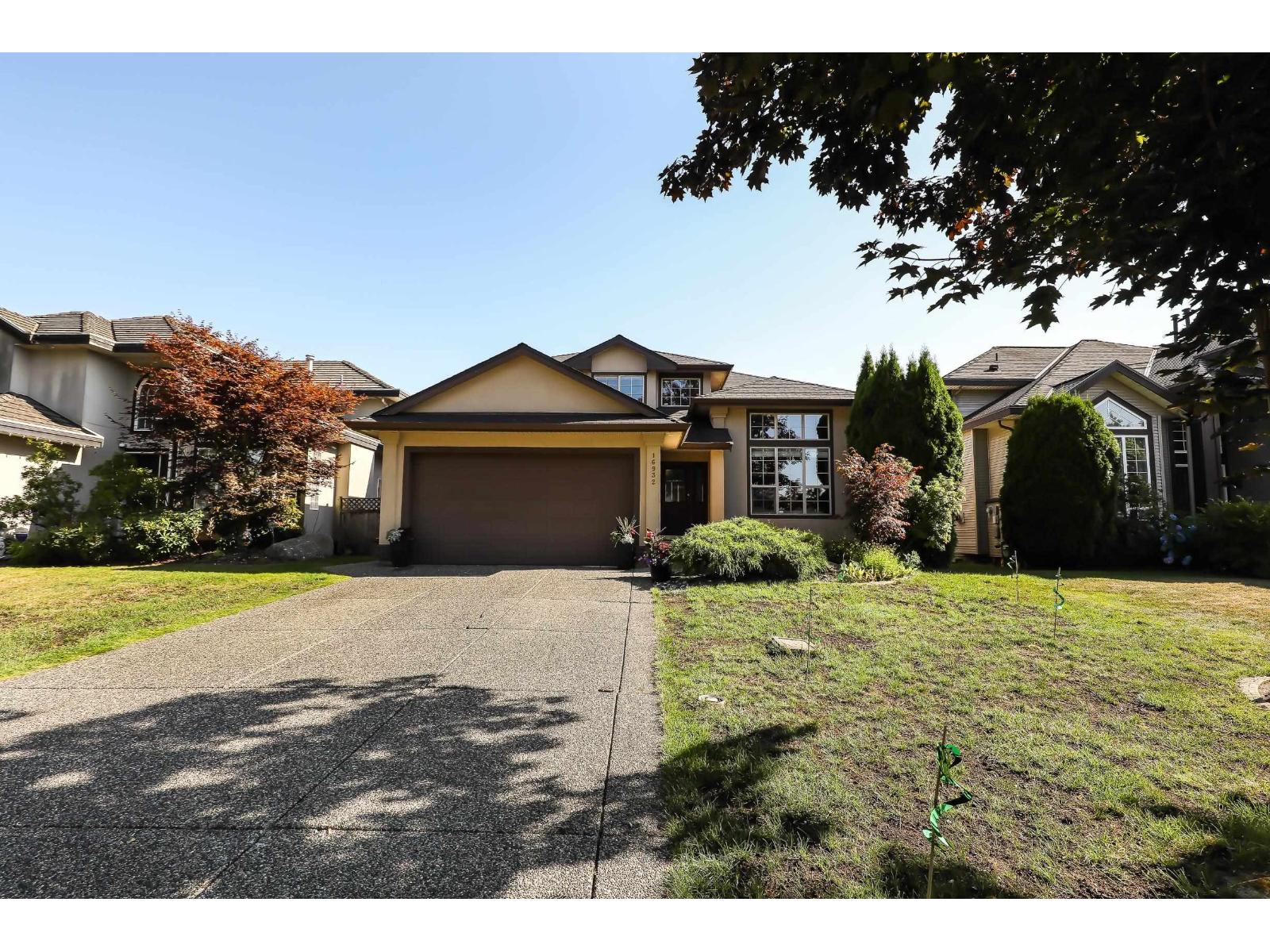 Photo 3 of 16932 60 A Avenue, Surrey BC