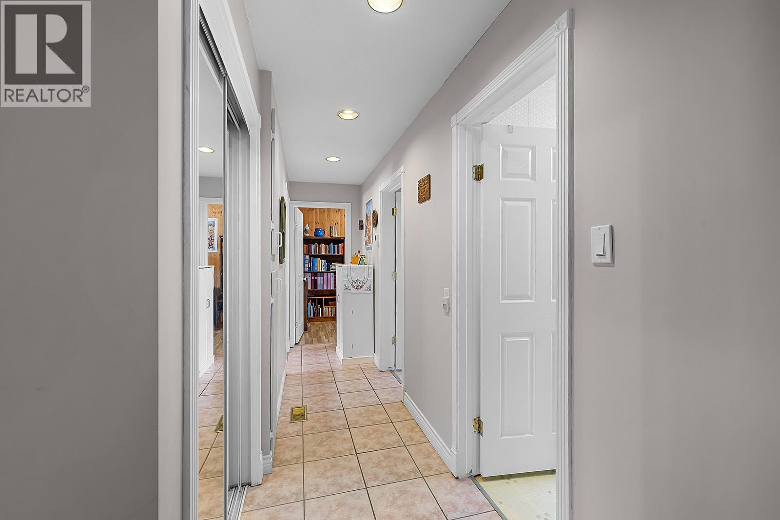 Photo 16 of 2103 Ash Street, Creston BC