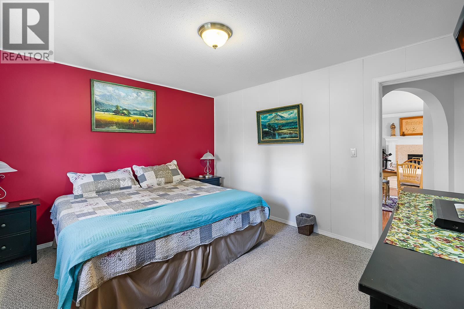 Photo 8 of 2103 Ash Street, Creston BC