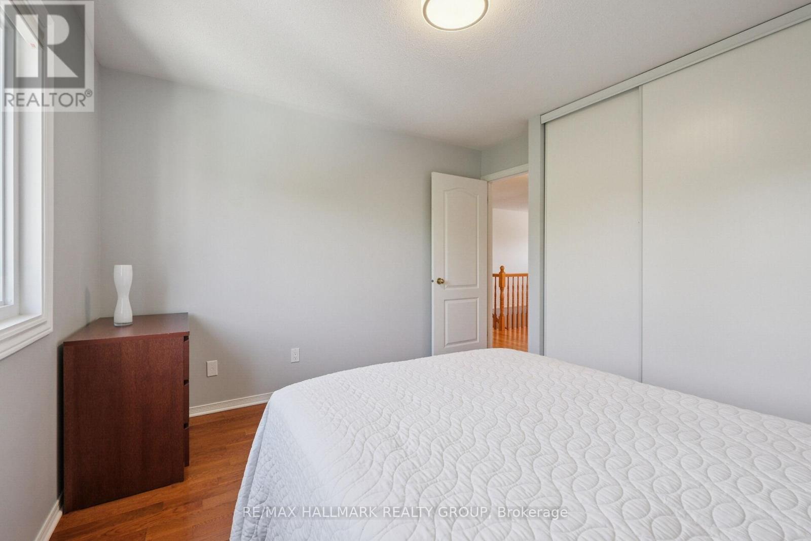 Photo 23 of 3034 Courtyard Crescent, Ottawa ON