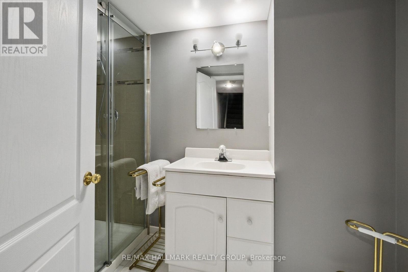 Photo 28 of 3034 Courtyard Crescent, Ottawa ON
