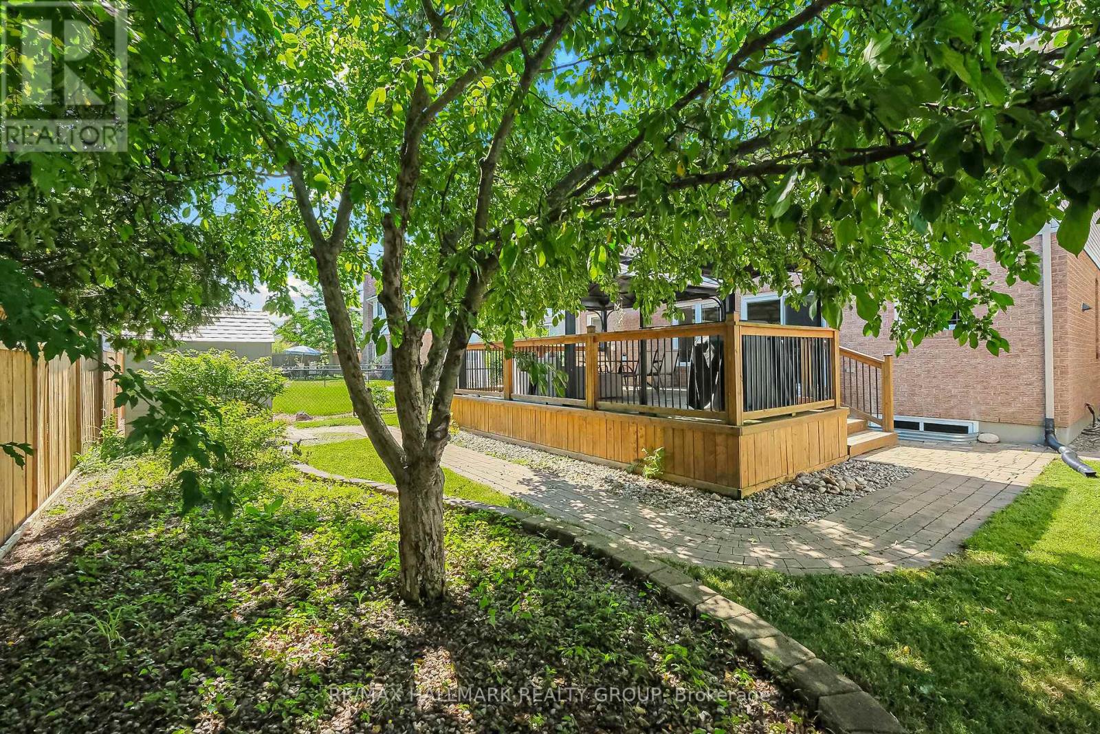Photo 31 of 3034 Courtyard Crescent, Ottawa ON