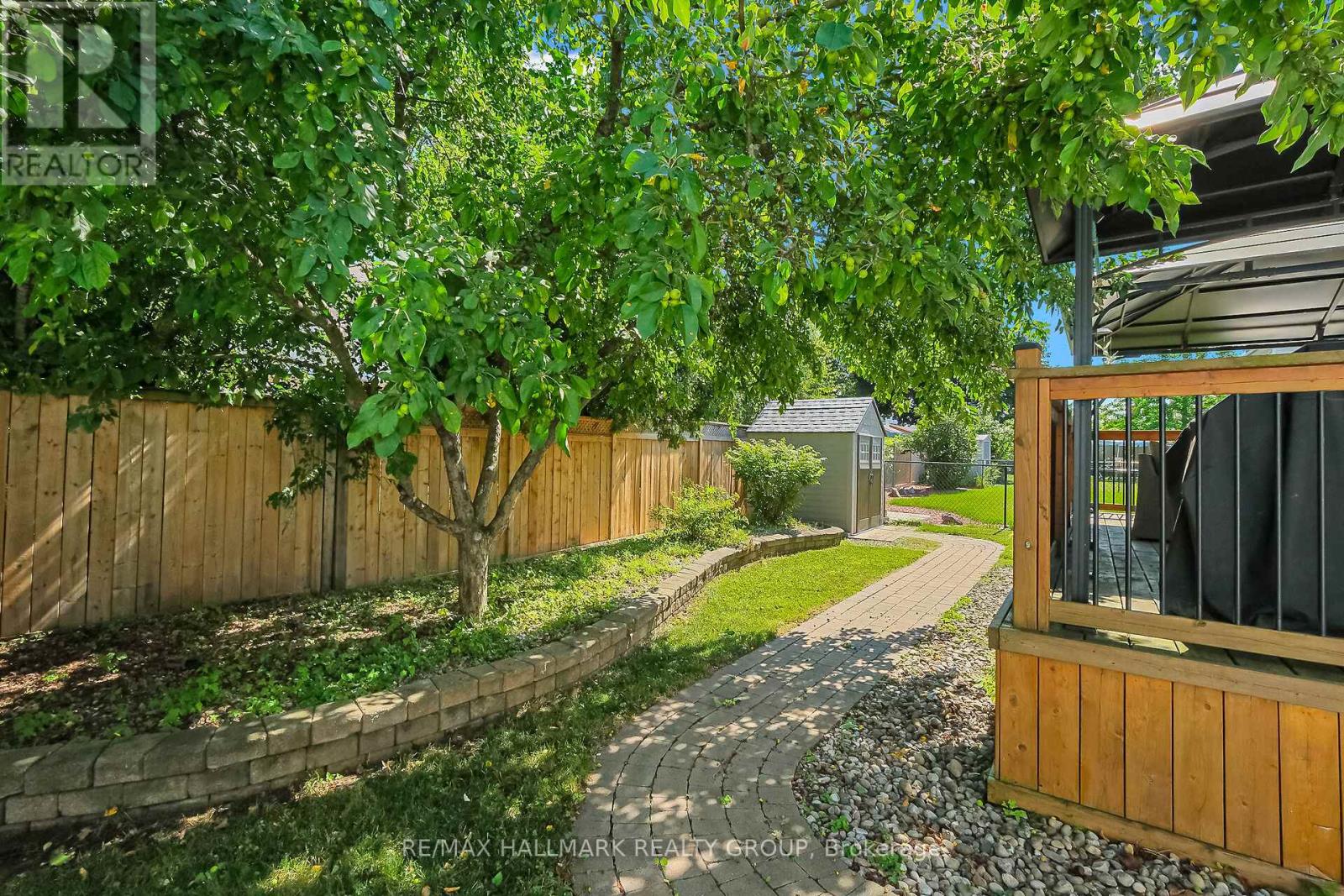 Photo 33 of 3034 Courtyard Crescent, Ottawa ON