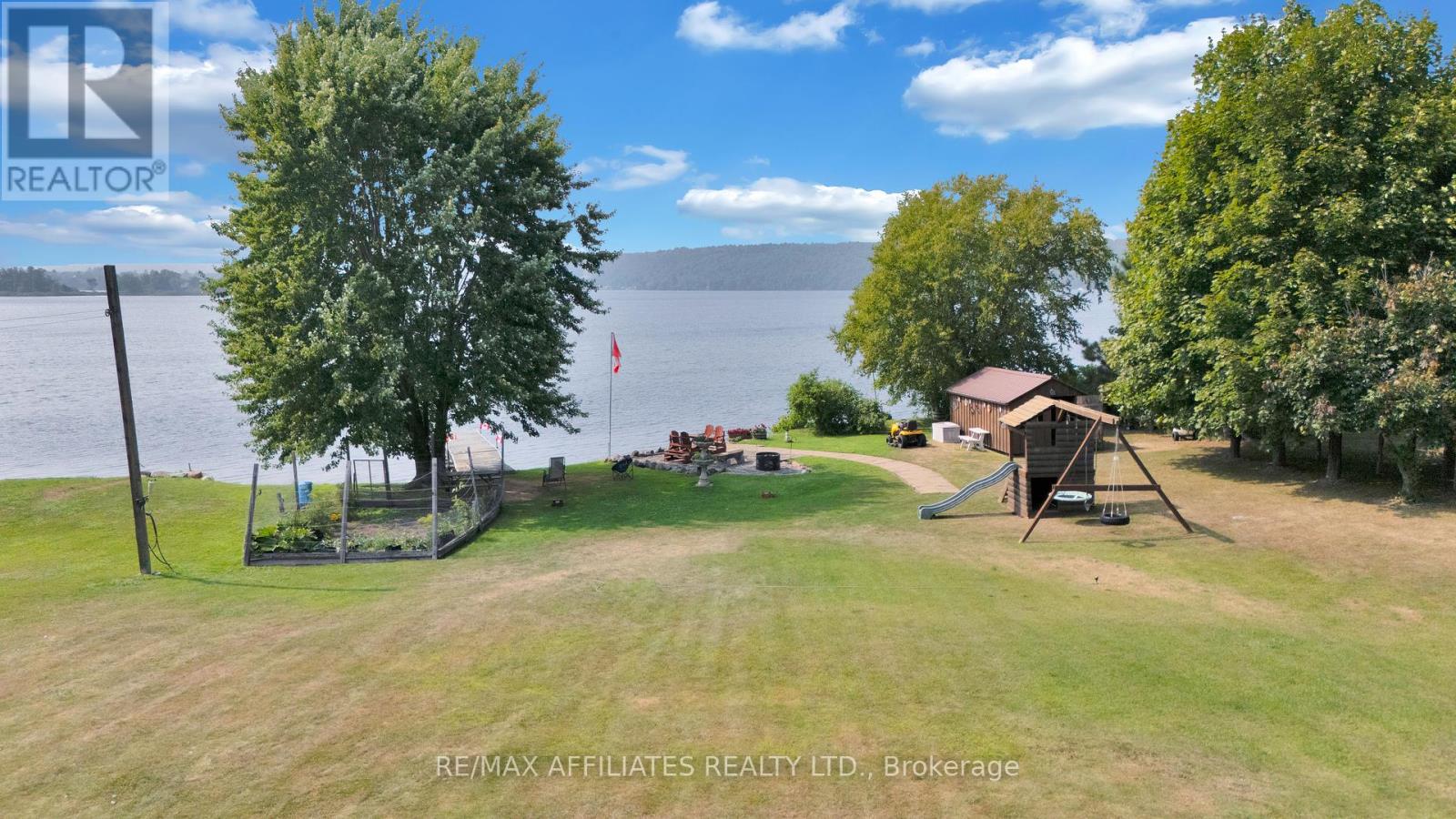 Photo 33 of 51 Mountain View Lane, Rideau Lakes ON