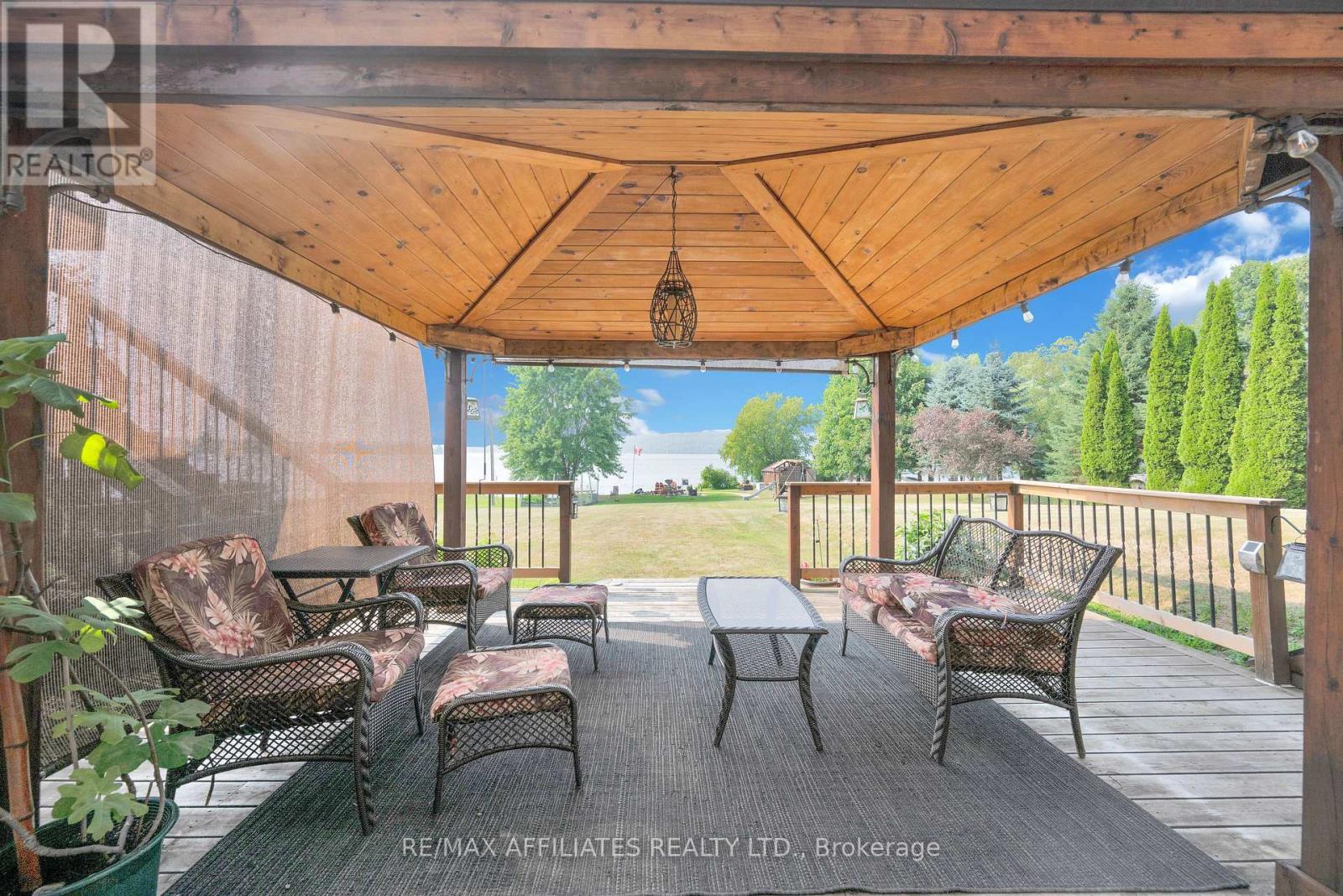 Photo 35 of 51 Mountain View Lane, Rideau Lakes ON