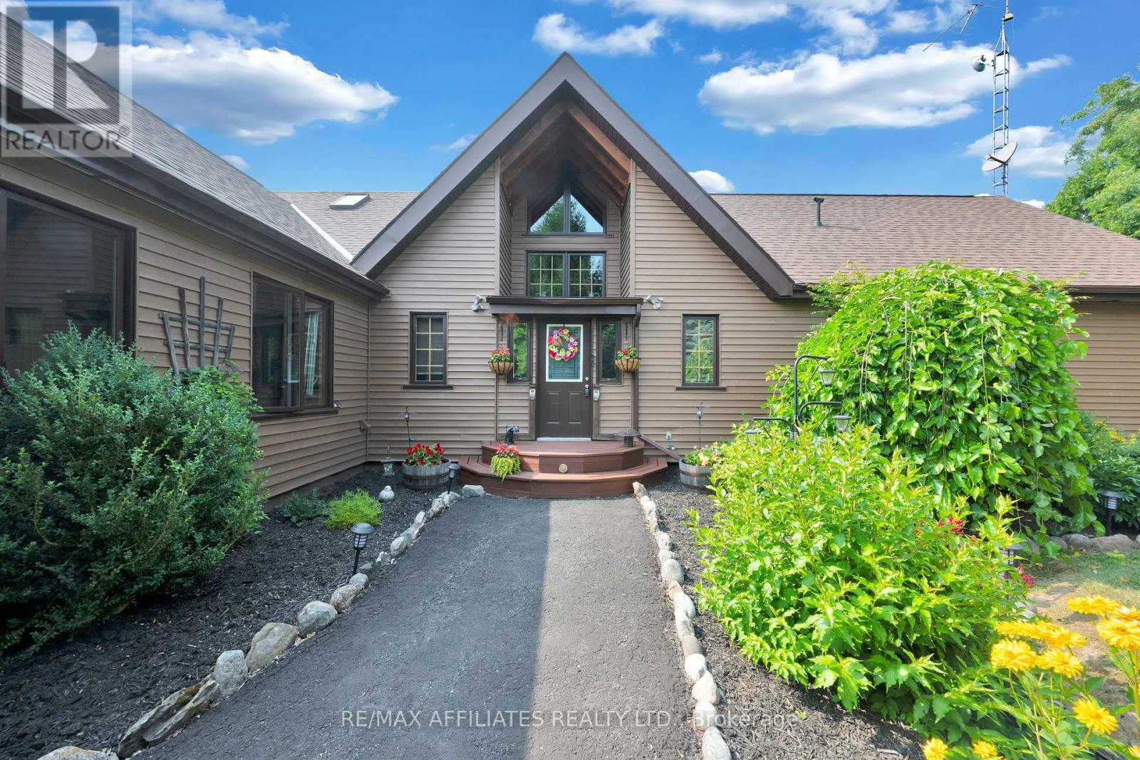 Photo 37 of 51 Mountain View Lane, Rideau Lakes ON