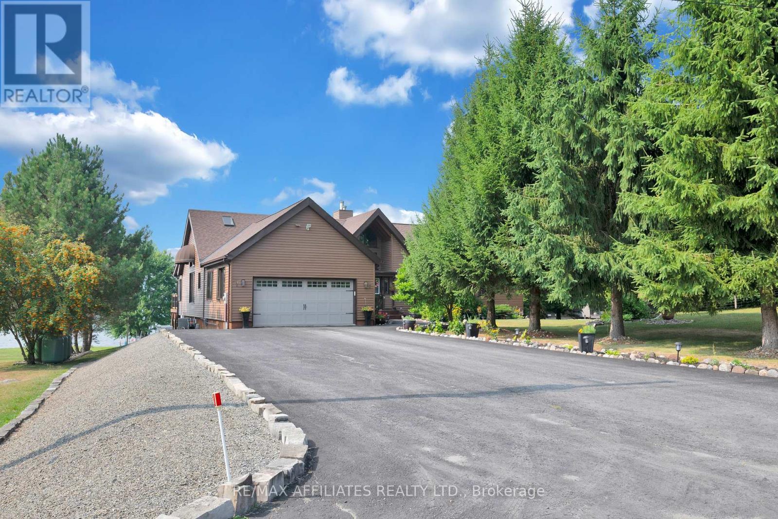 Photo 12 of 51 Mountain View Lane, Rideau Lakes ON