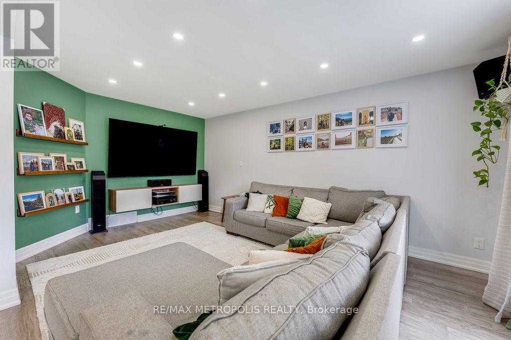 Photo 8 of 21 Walters Court, St Catharines ON
