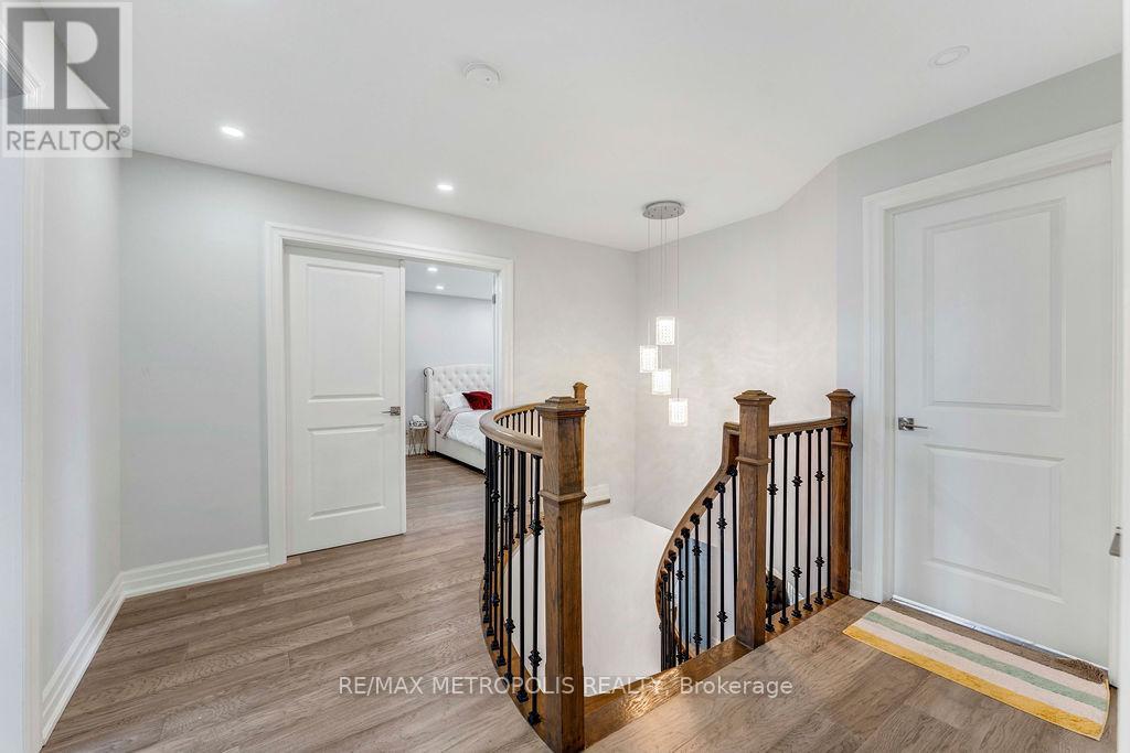 Photo 17 of 21 Walters Court, St Catharines ON
