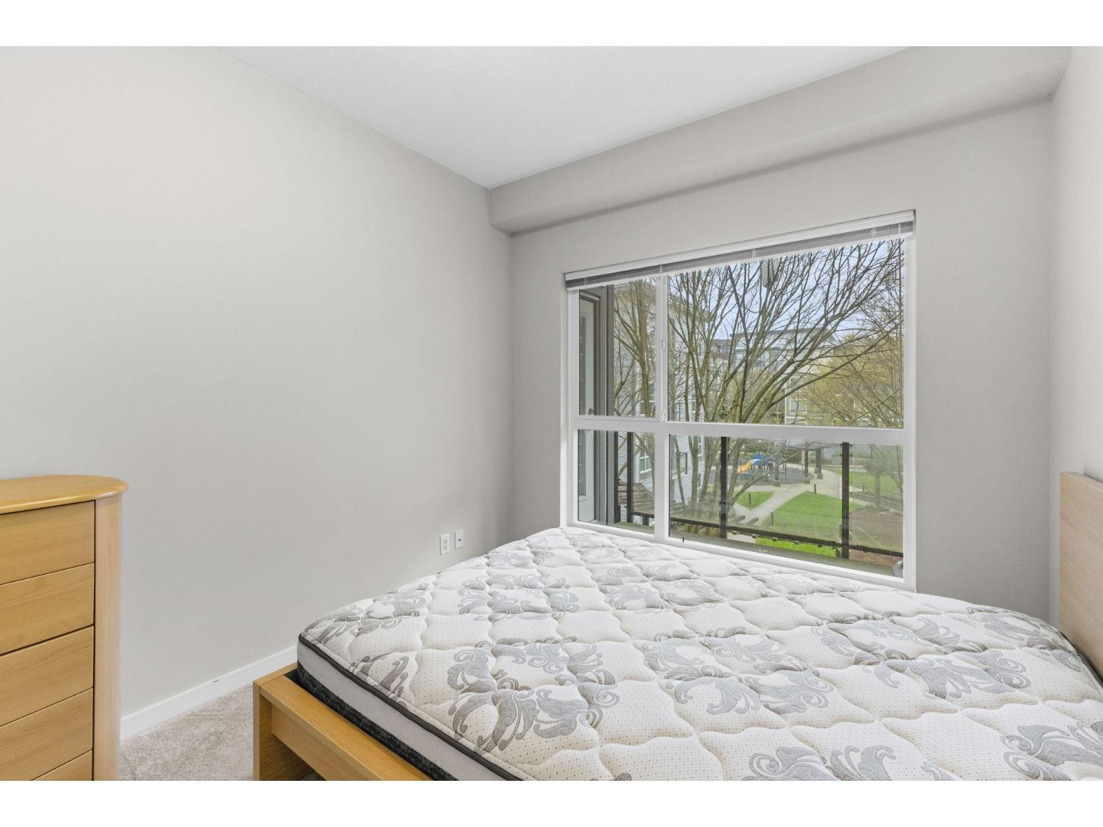 Photo 15 of 425 13733 107 A Avenue, Surrey BC