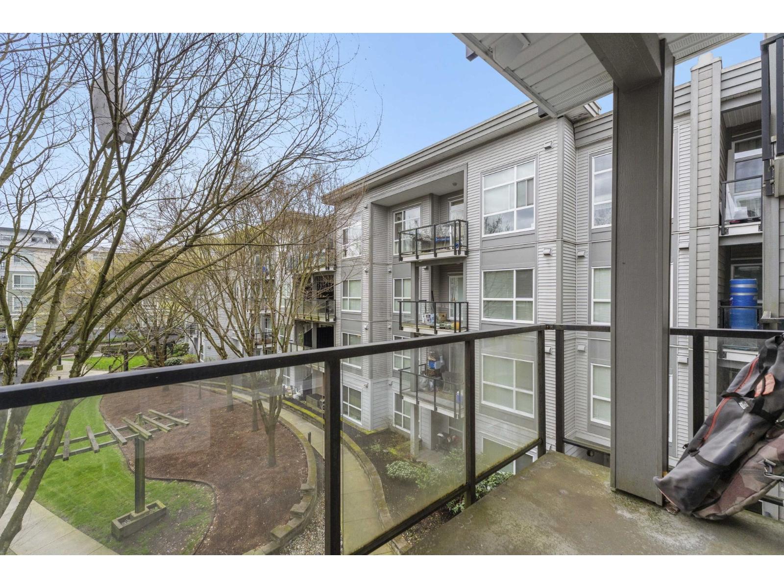Photo 20 of 425 13733 107 A Avenue, Surrey BC