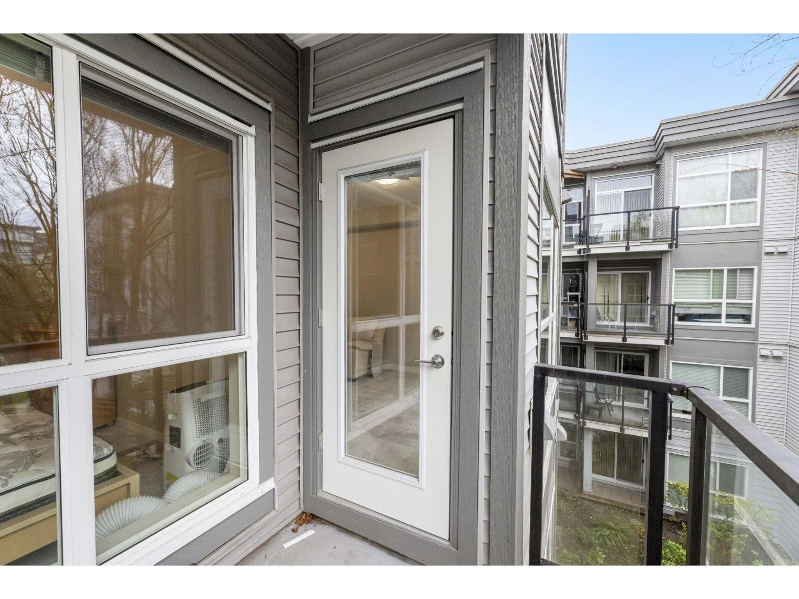 Photo 22 of 425 13733 107 A Avenue, Surrey BC