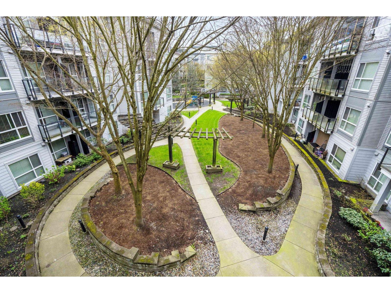 Photo 23 of 425 13733 107 A Avenue, Surrey BC