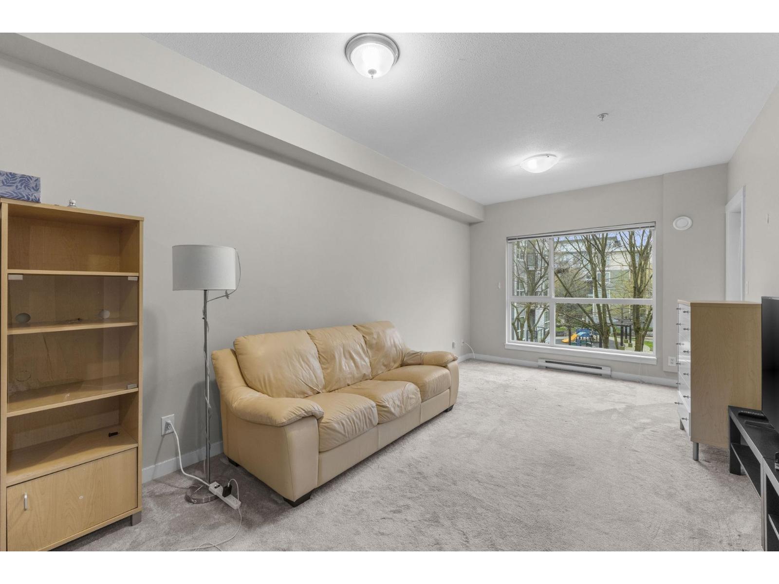 Photo 3 of 425 13733 107 A Avenue, Surrey BC