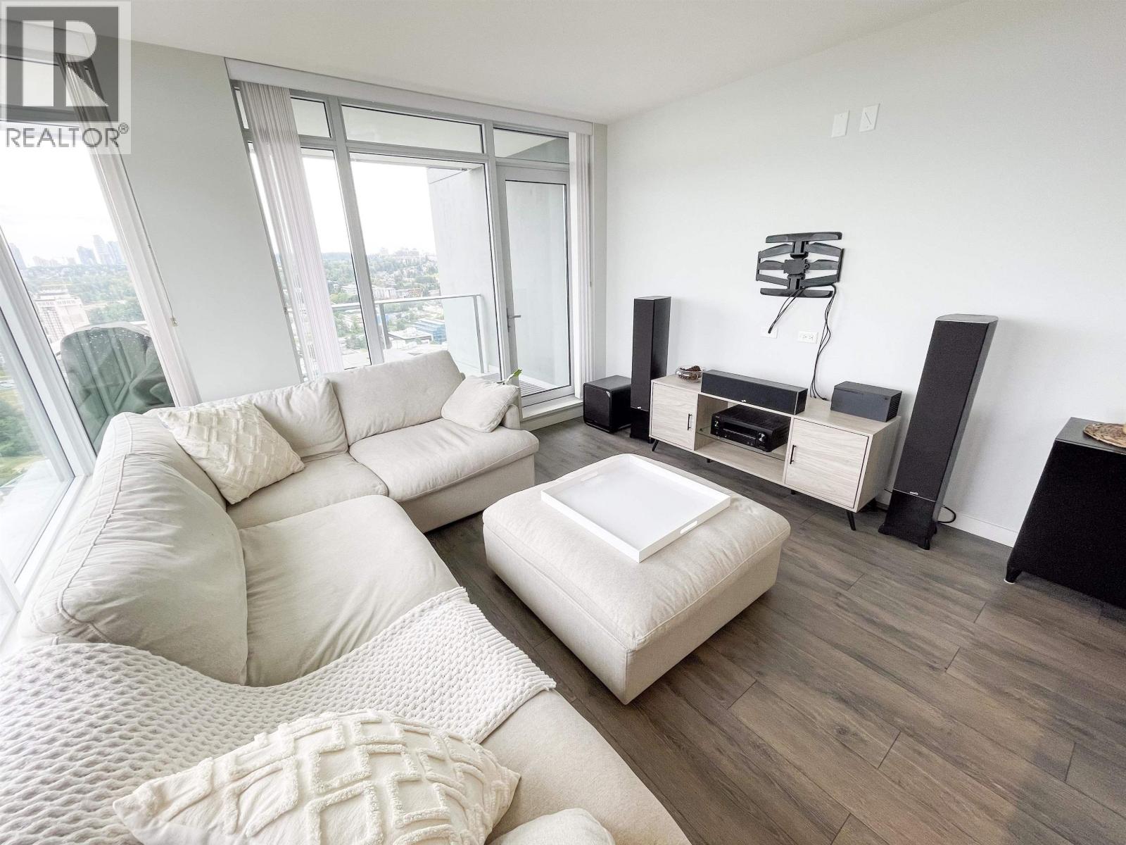 Photo 10 of 2901 2388 Madison Avenue, Burnaby BC