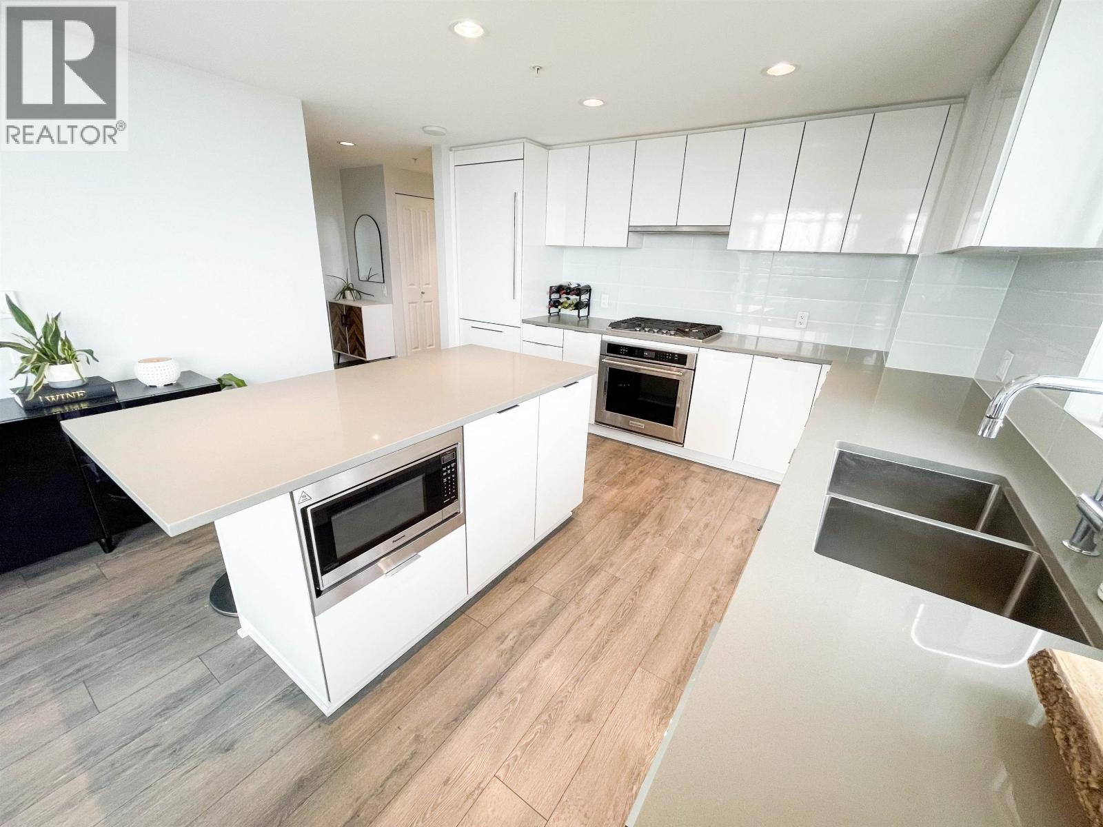 Photo 14 of 2901 2388 Madison Avenue, Burnaby BC