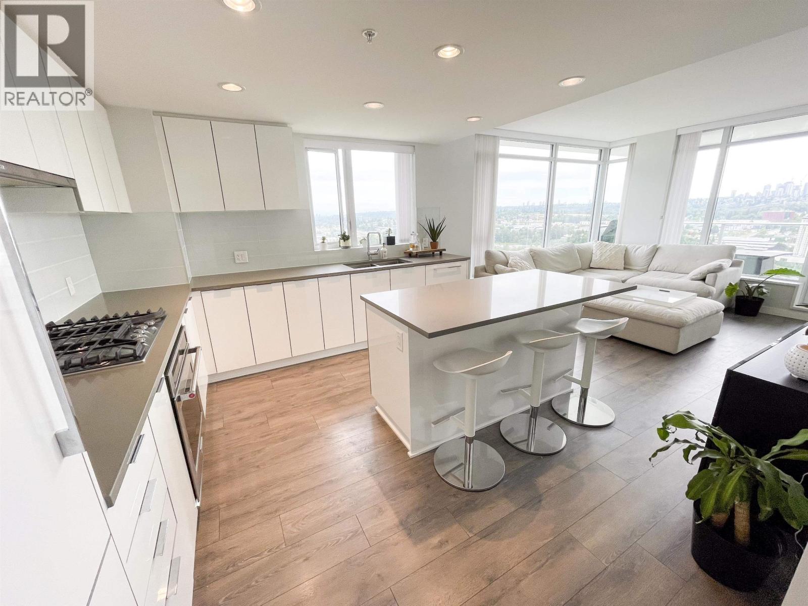 Photo 4 of 2901 2388 Madison Avenue, Burnaby BC