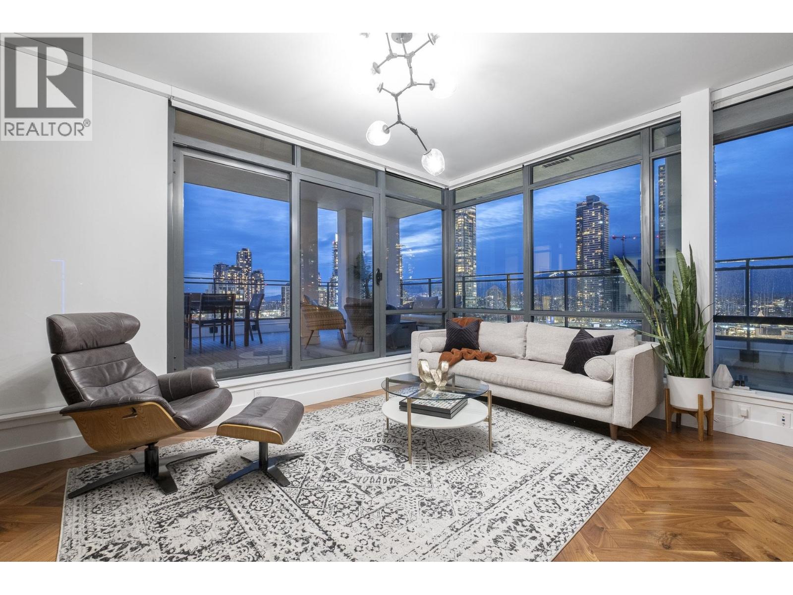 Photo 13 of 2703 2378 Alpha Avenue, Burnaby BC