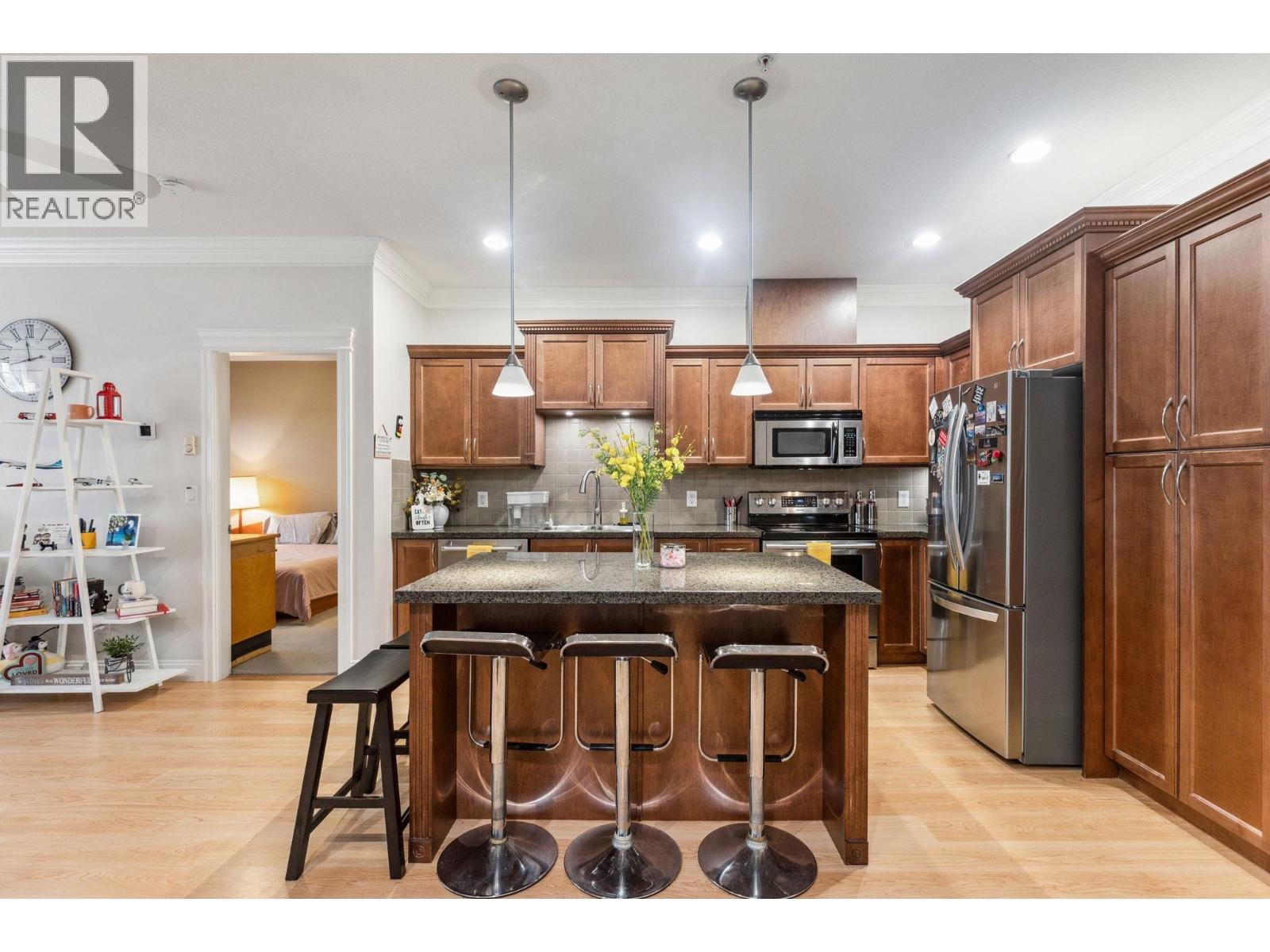 Photo 2 of 106 22150 Dewdney Trunk Road, Maple Ridge BC