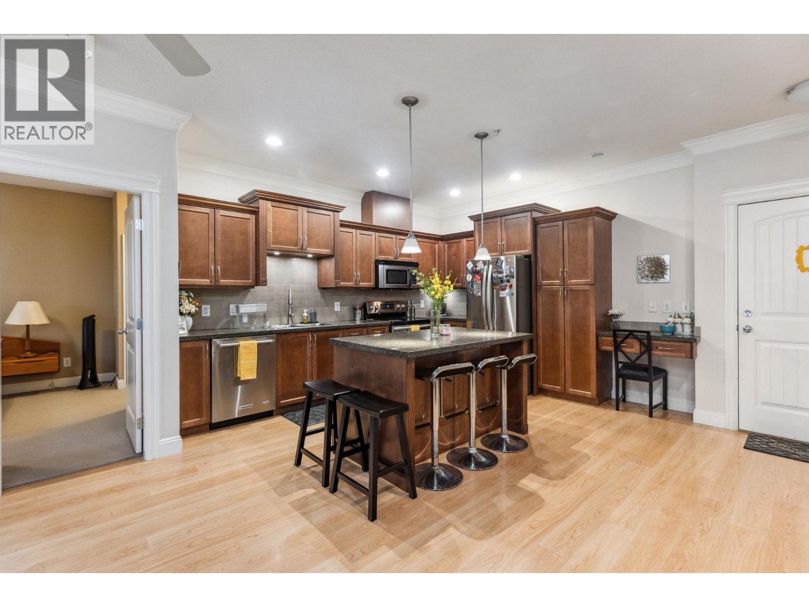 Photo 3 of 106 22150 Dewdney Trunk Road, Maple Ridge BC