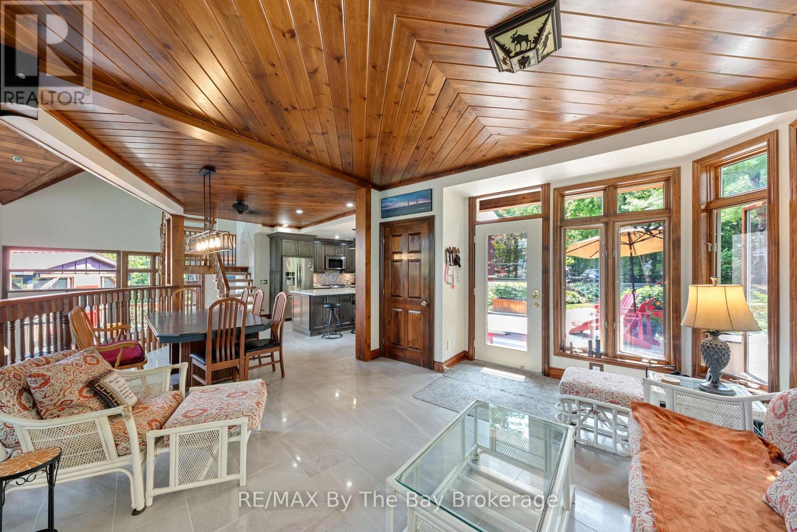 Photo 11 of 4104 East Shore Road, Severn ON
