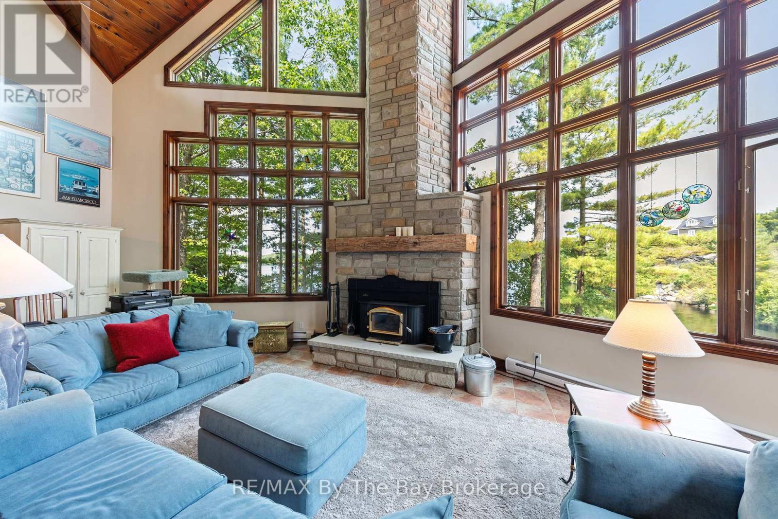 Photo 17 of 4104 East Shore Road, Severn ON