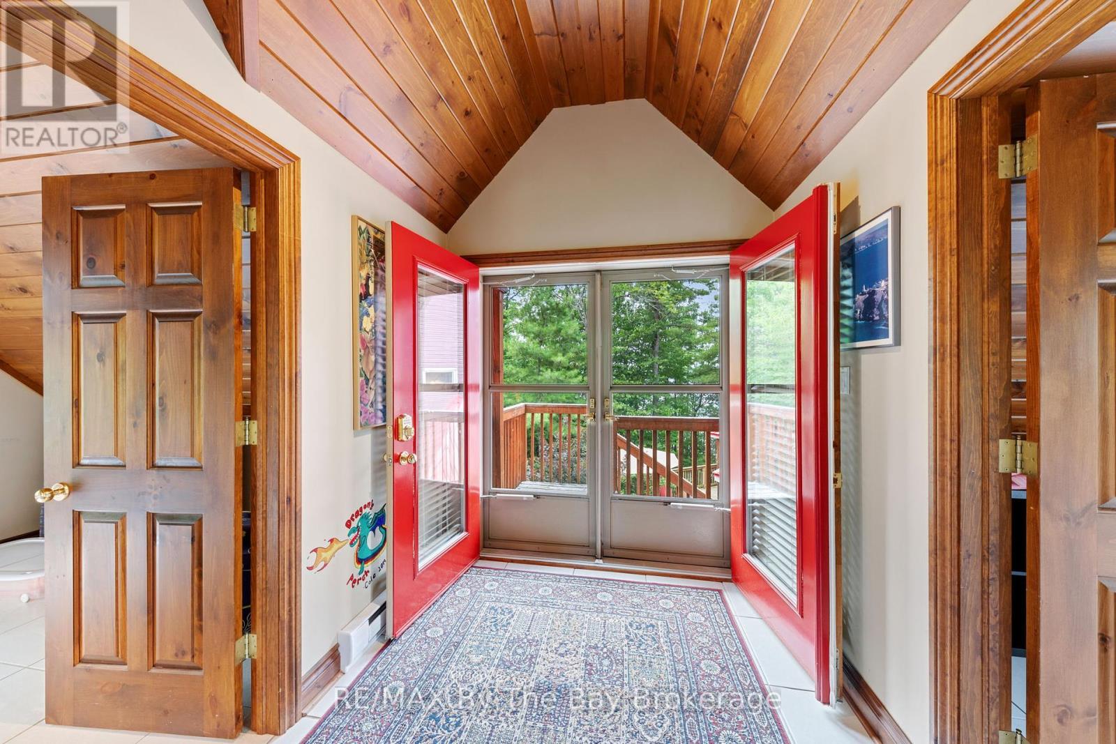 Photo 37 of 4104 East Shore Road, Severn ON