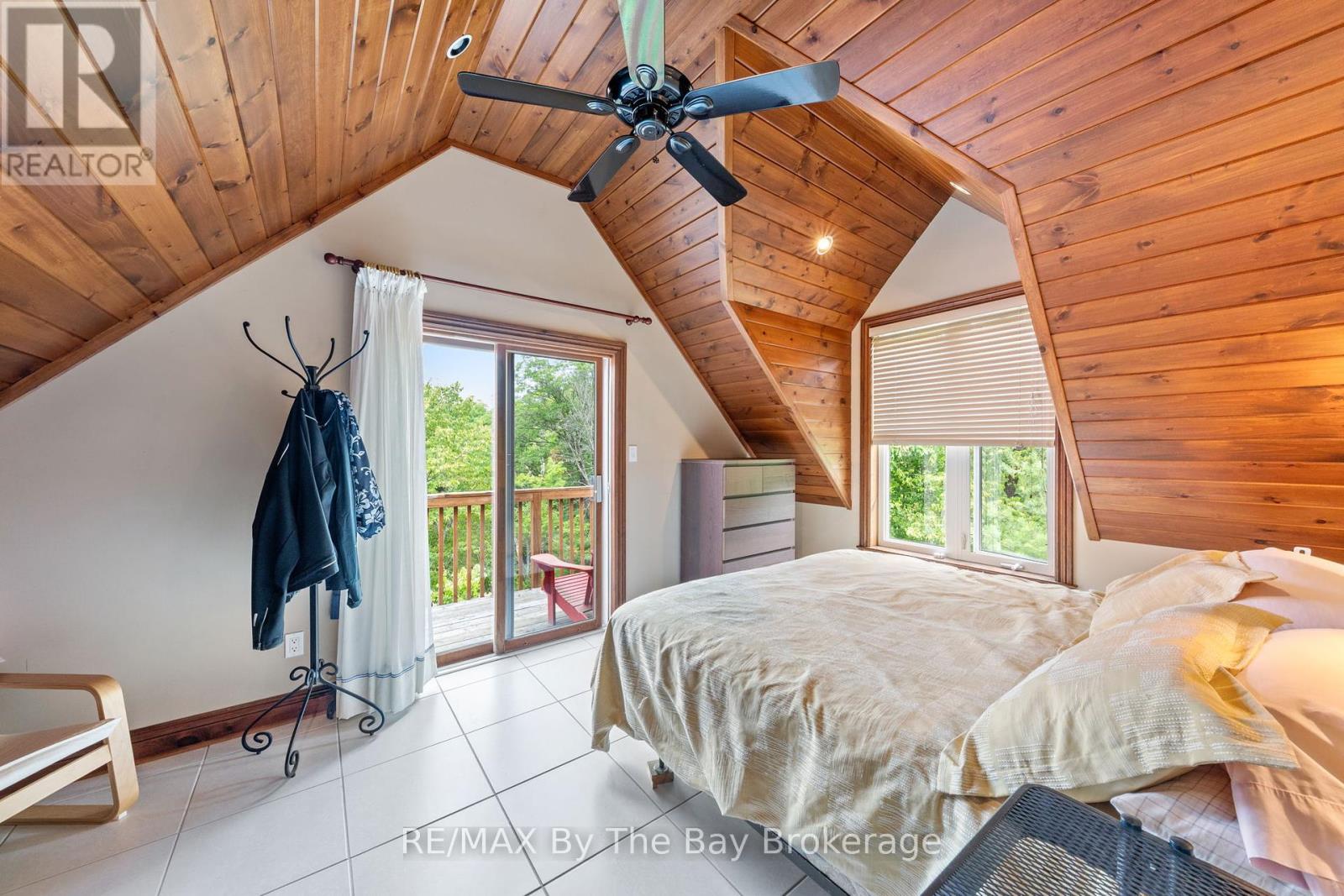 Photo 39 of 4104 East Shore Road, Severn ON